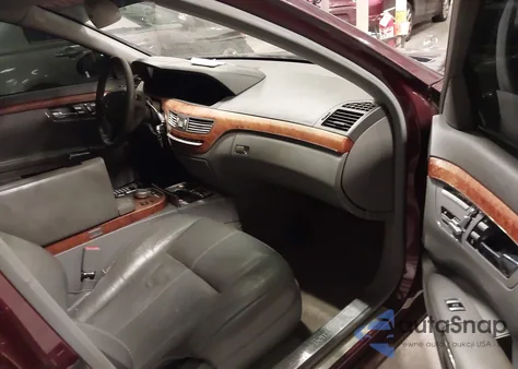 2007 Mercedes-Benz S 550 z USA, uszkodzony, nr VIN WDDNG71X67A010130